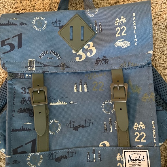 Hershel Kids Survey Mini backpack - Picture 7 of 9